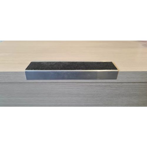 Protectie antiderapanta pentru marginea scarilor din aluminiu GRP, neagra, 400x65x25mm